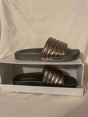 New Steve Madden Metallic Slide Sandals - Aviana Pewter